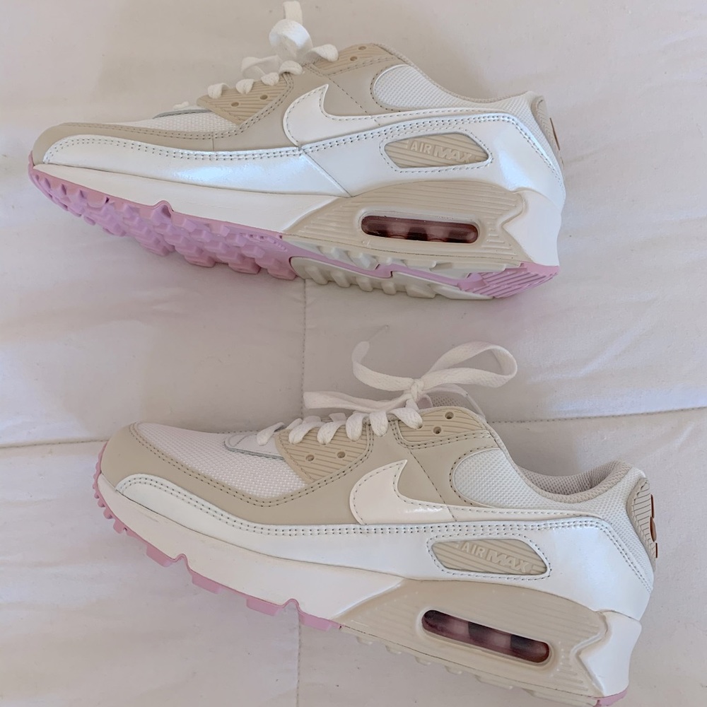 Wmns Air Max 90 'Light Orewood Brown' || Size 8.5